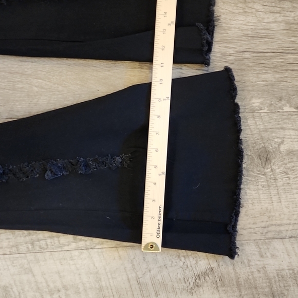 Black/distressed/high waisted/stretchy bellbottom jeans/BNwt perfect condition - Picture 9 of 9